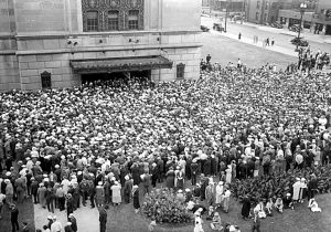 outside memorial auditorium for floyd b olson funeral 8-26-1936, mhs